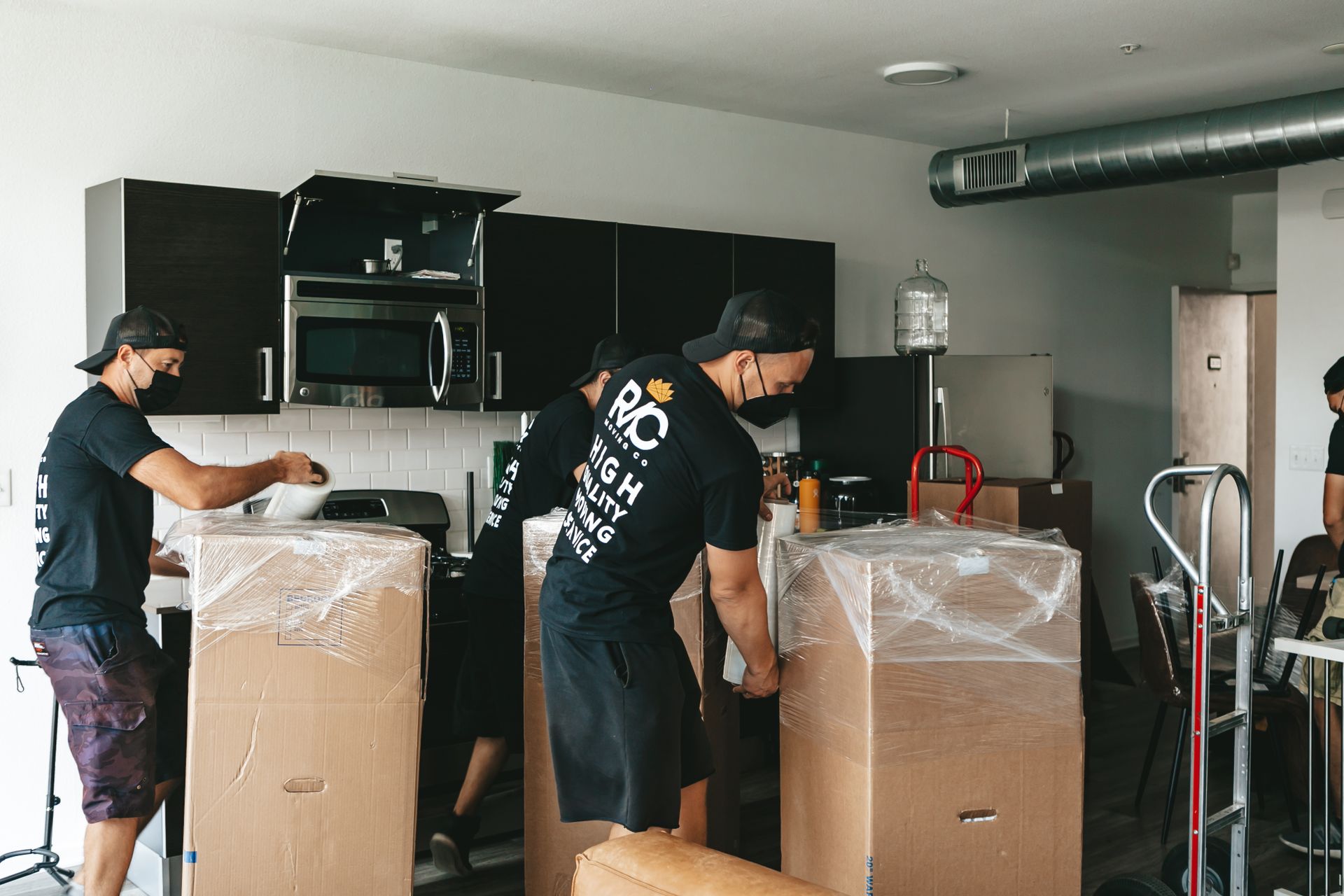 Move-In / Move-Out